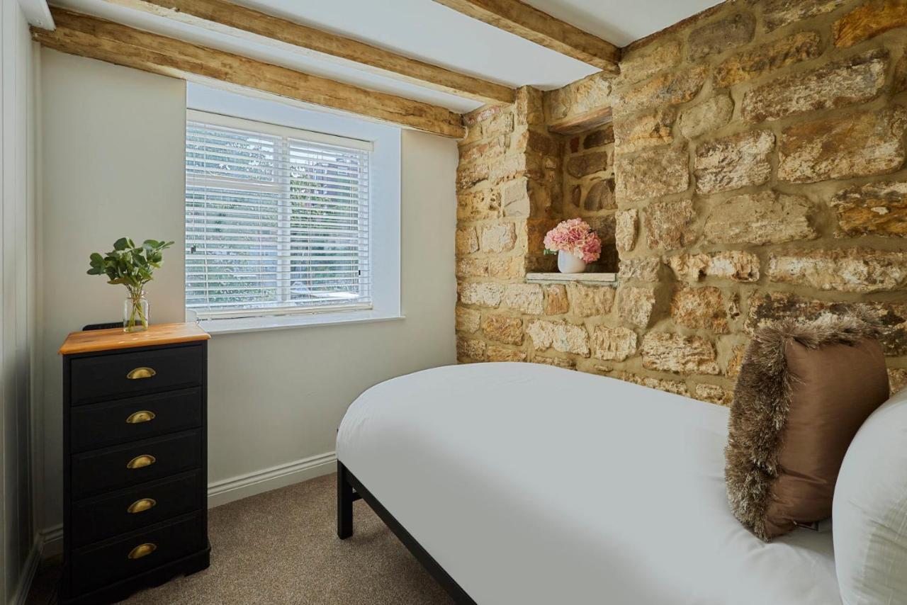 Host & Stay - Cragg Cottage วิทบี ภายนอก รูปภาพ