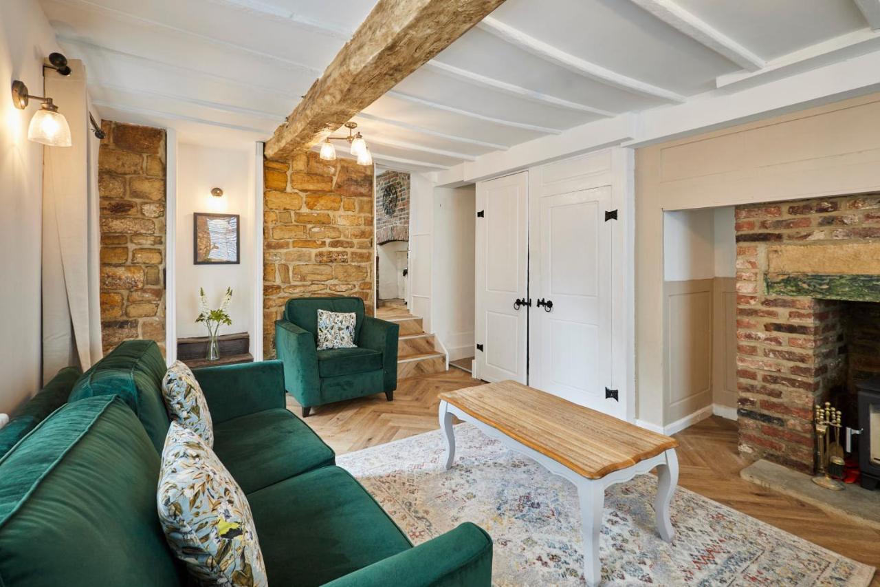 Host & Stay - Cragg Cottage วิทบี ภายนอก รูปภาพ